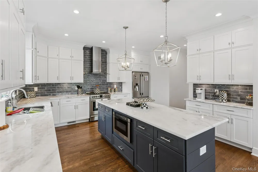 169 Mott Street Oceanside, NY 11572