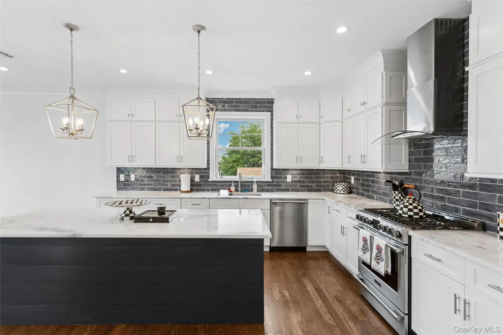 169 Mott Street Oceanside, NY 11572
