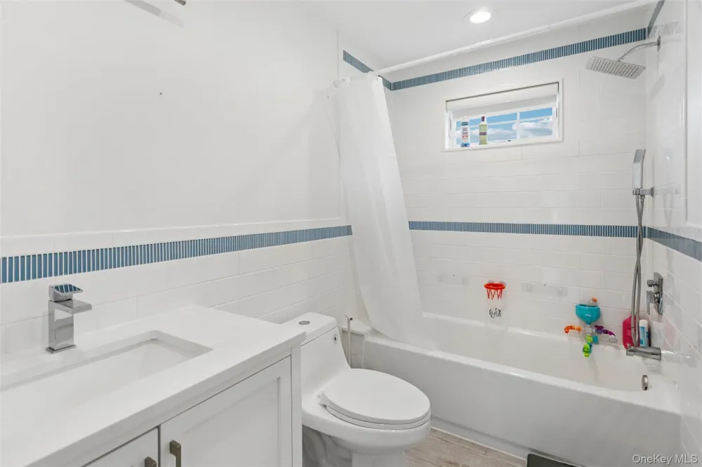 169 Mott Street Oceanside, NY 11572