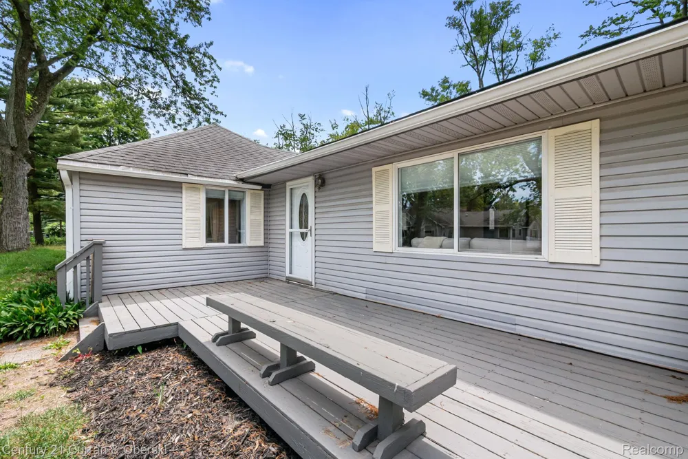 2374 Lakena Road West Bloomfield Charter Township, MI 48324