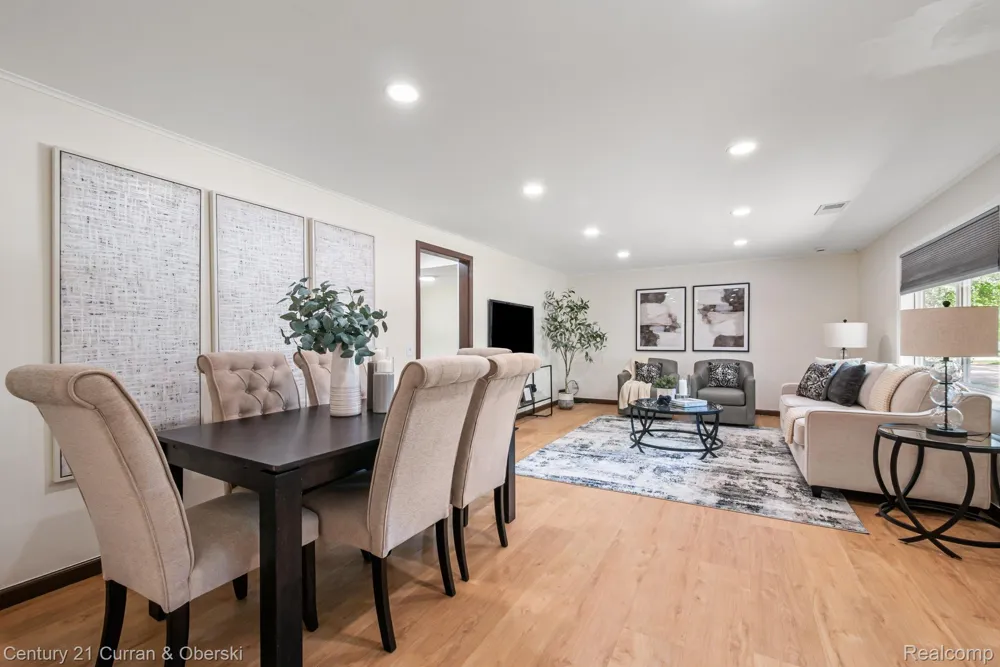 2374 Lakena Road West Bloomfield Charter Township, MI 48324