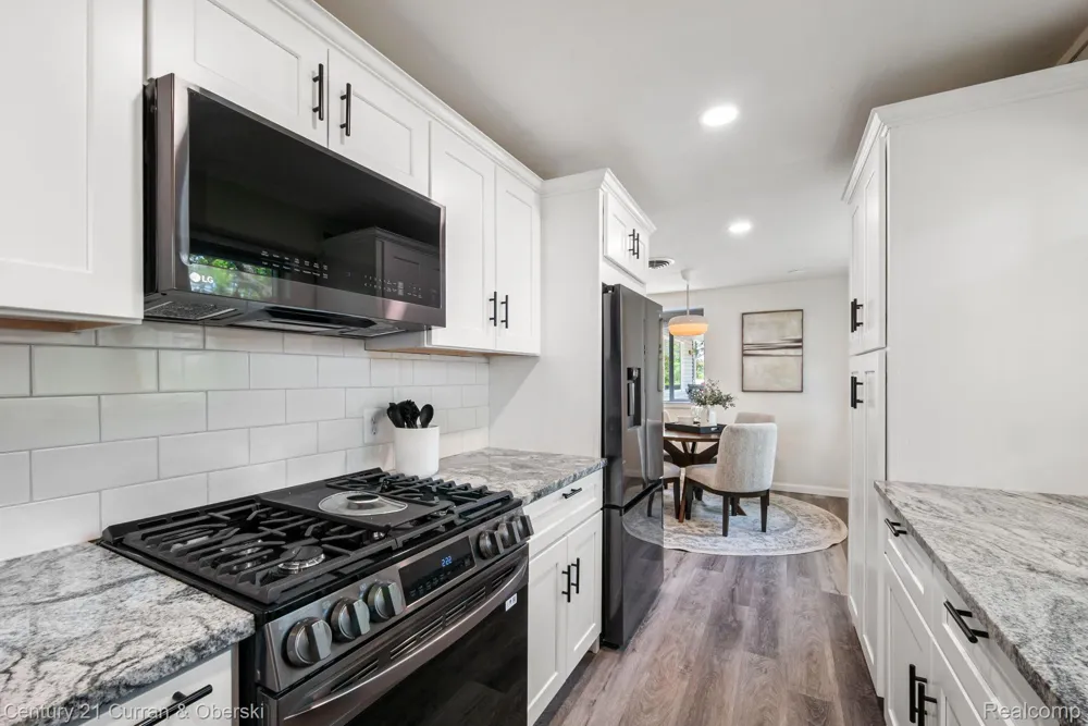 2374 Lakena Road West Bloomfield Charter Township, MI 48324