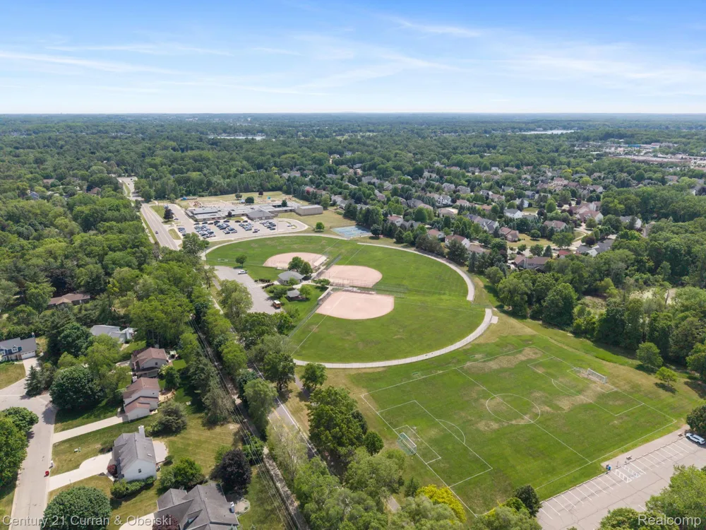 2374 Lakena Road West Bloomfield Charter Township, MI 48324