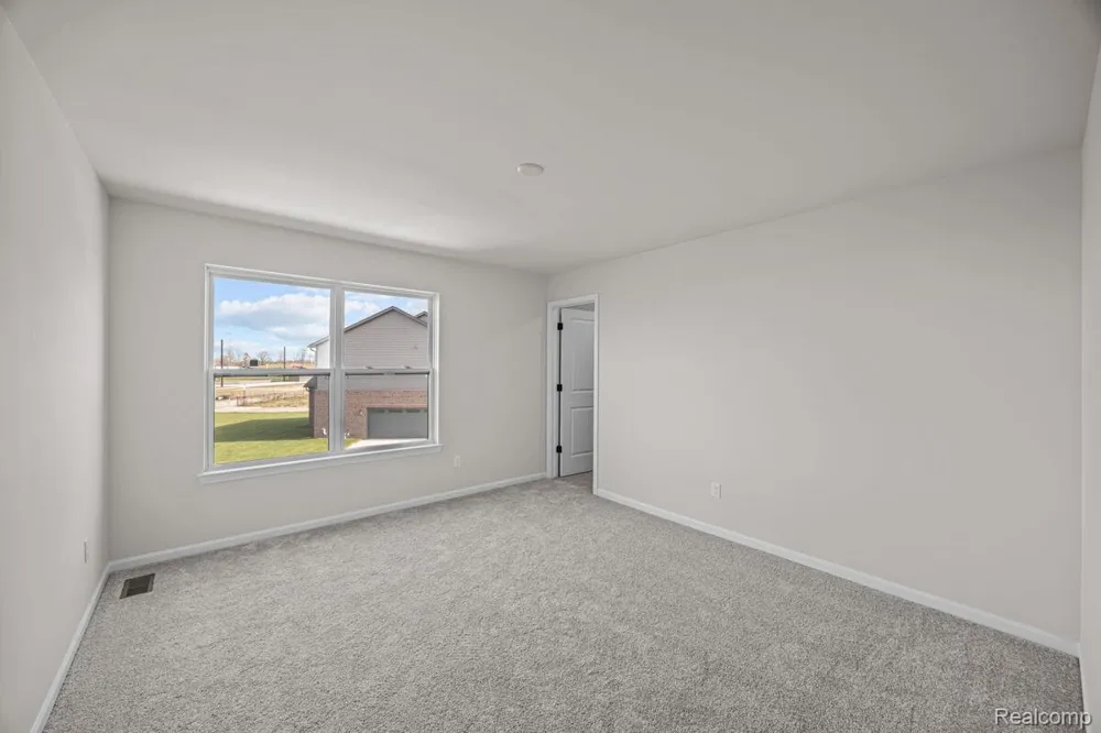 61904 Hevel Lane Washington Township, MI 48094