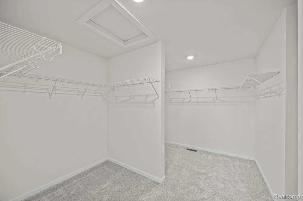 61904 Hevel Lane Washington Township, MI 48094