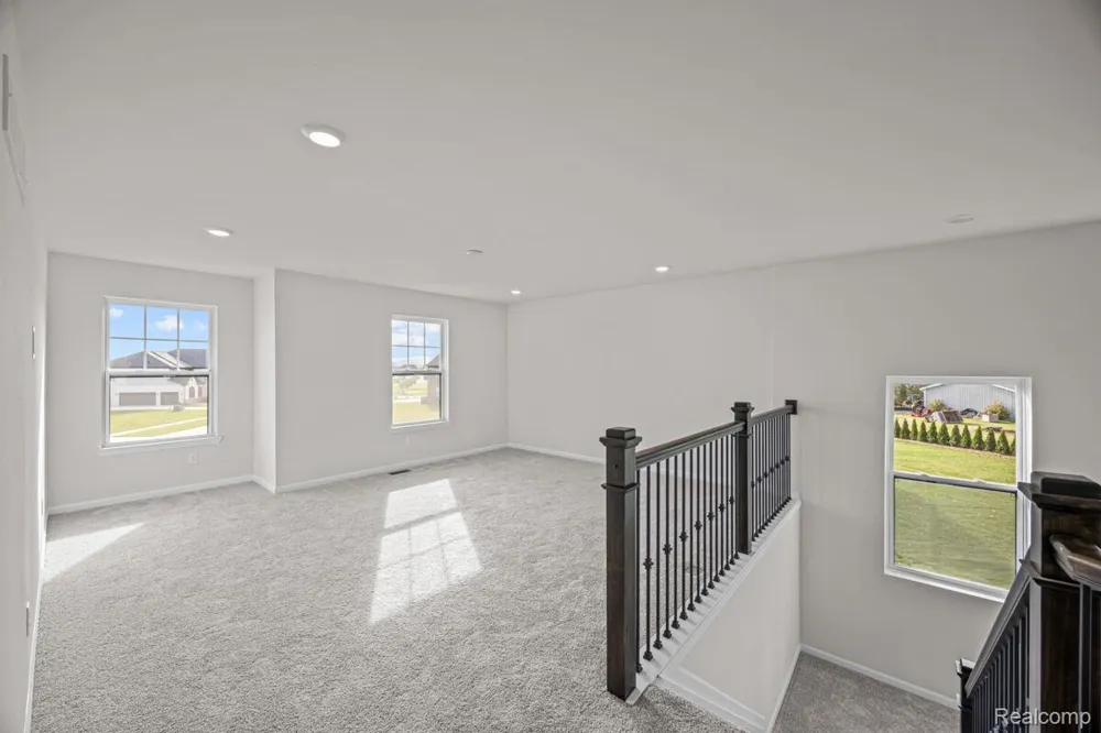 61904 Hevel Lane Washington Township, MI 48094