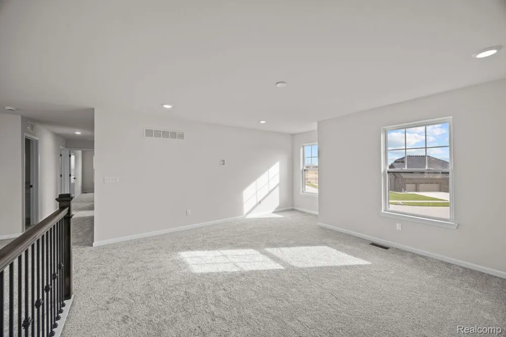 61904 Hevel Lane Washington Township, MI 48094