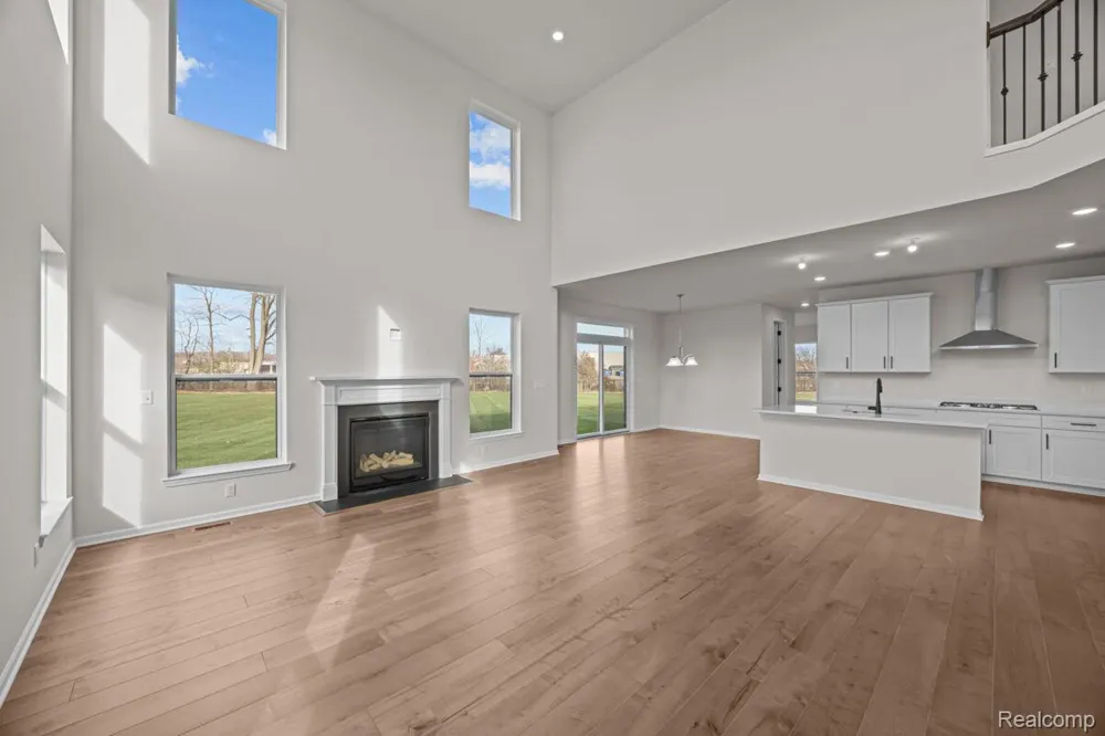 61904 Hevel Lane Washington Township, MI 48094