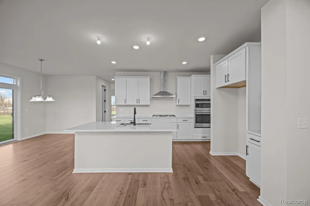 61904 Hevel Lane Washington Township, MI 48094