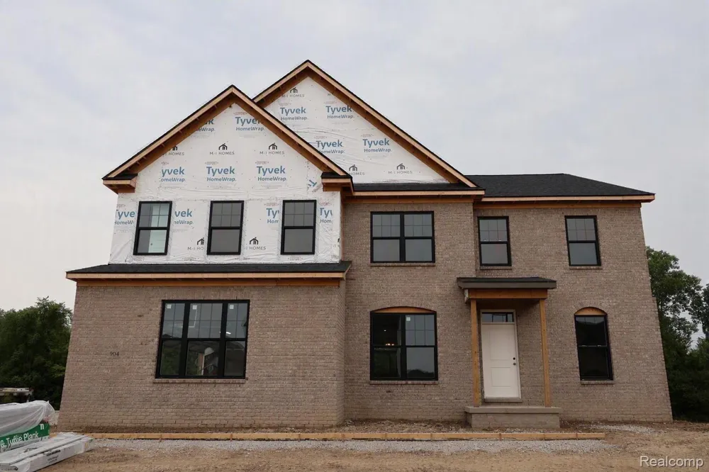61904 Hevel Lane Washington Township, MI 48094