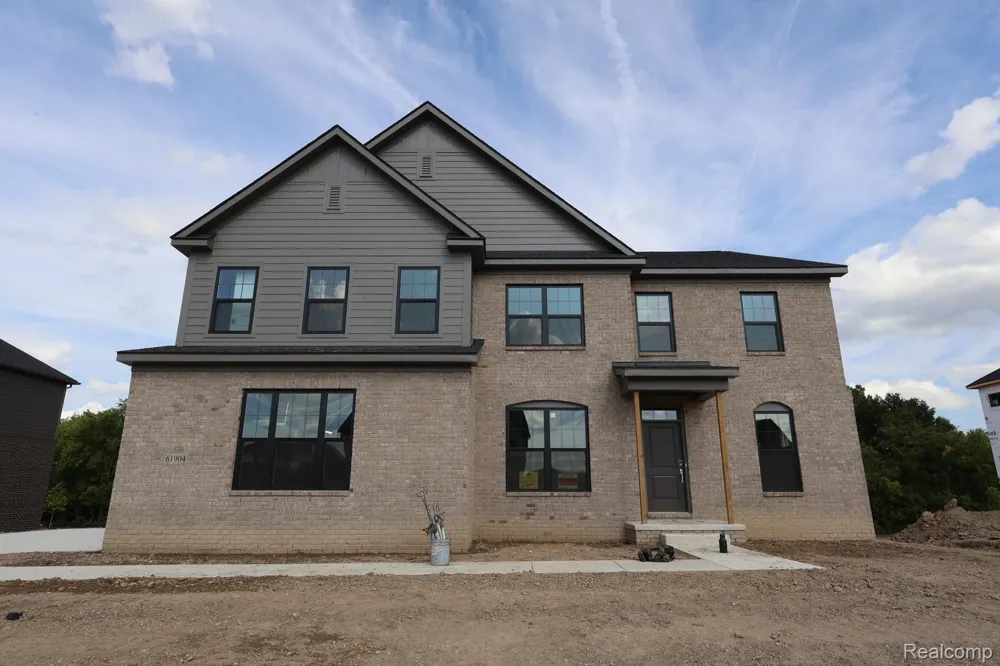 61904 Hevel Lane Washington Township, MI 48094