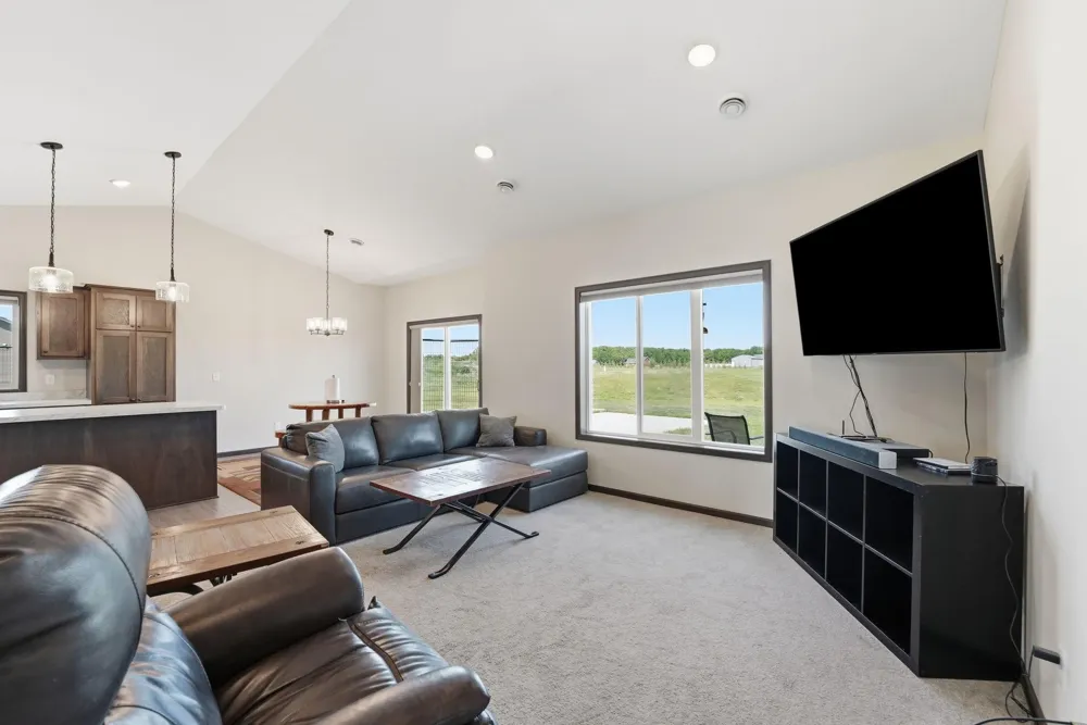 8594 Dolphin Road Princeton, MN 55371