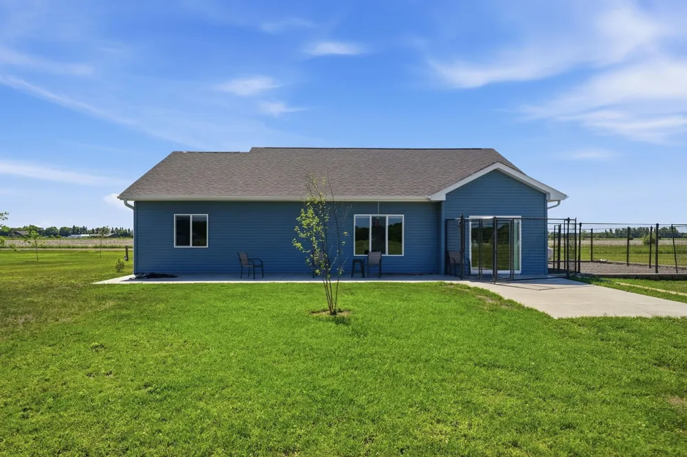 8594 Dolphin Road Princeton, MN 55371