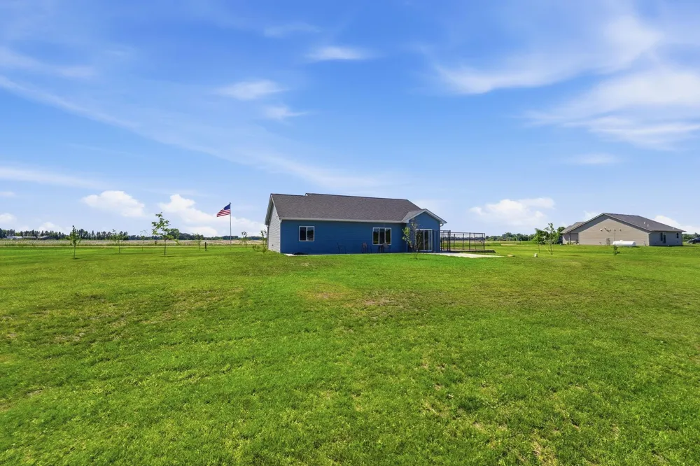 8594 Dolphin Road Princeton, MN 55371