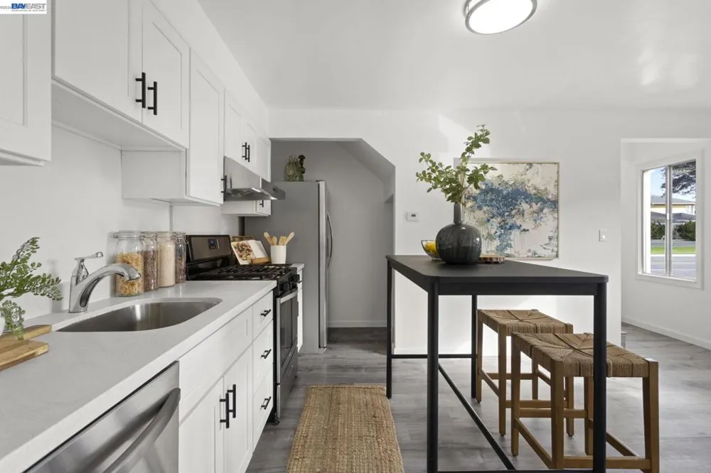 1815 Second Street Alameda, CA 94501
