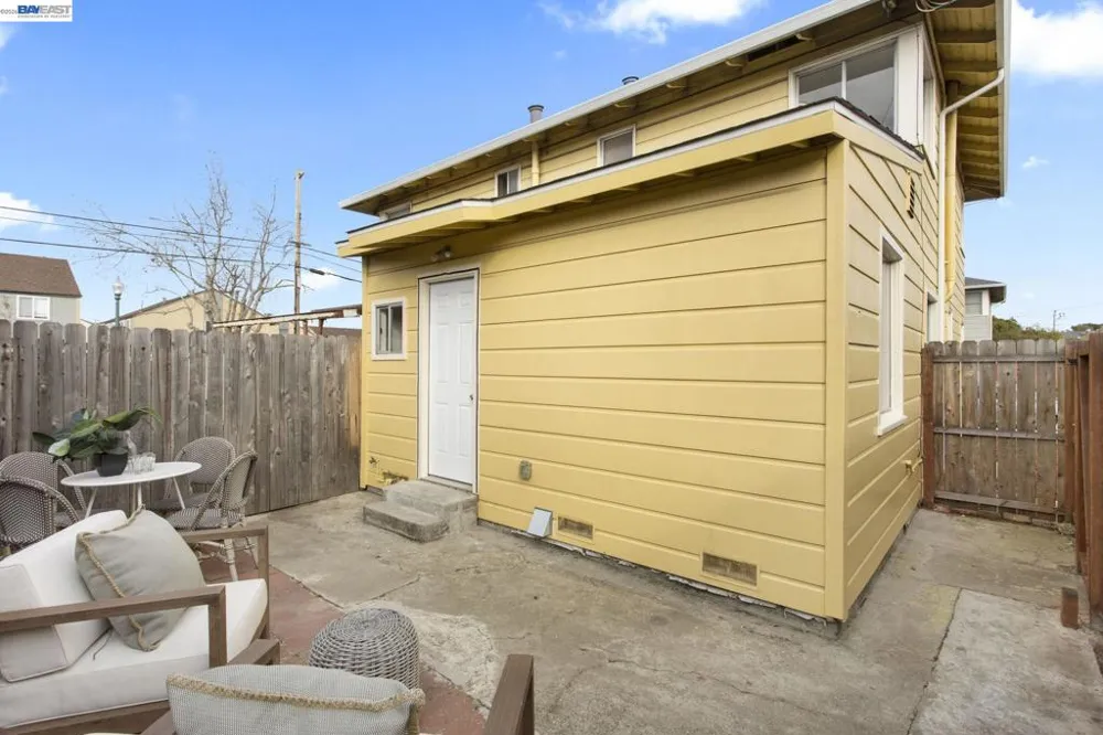 1815 Second Street Alameda, CA 94501
