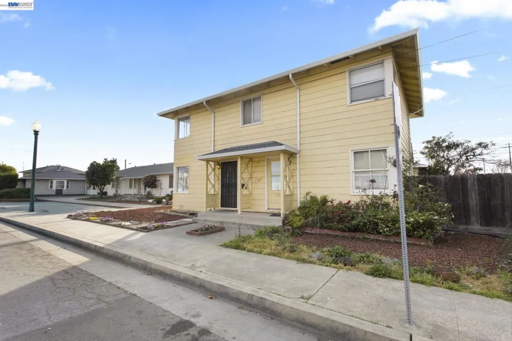 1815 Second Street Alameda, CA 94501