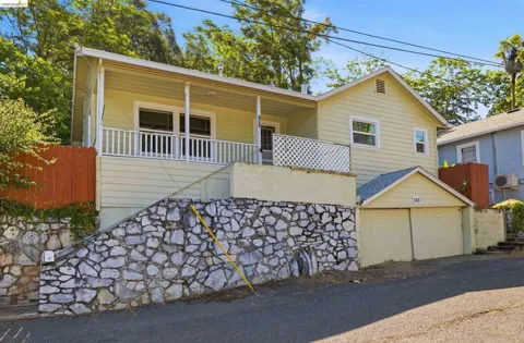 163 N Shepherd