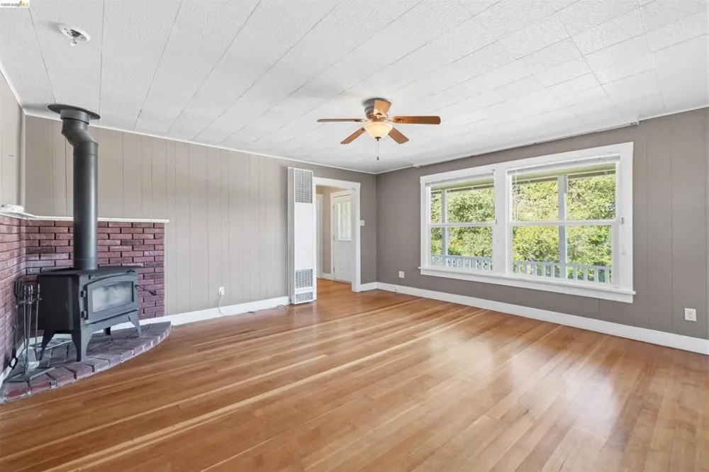 163 N Shepherd Sonora, CA 95370