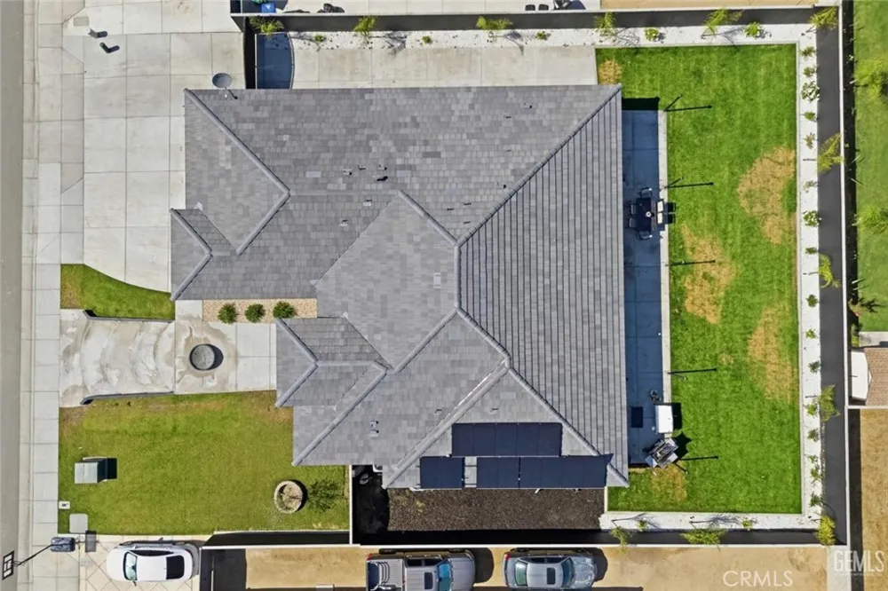 1008 Eckmann Shafter, CA 93263