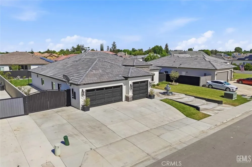1008 Eckmann Shafter, CA 93263