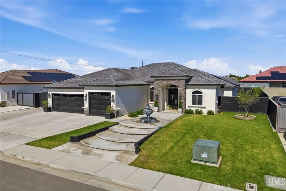 1008 Eckmann Shafter, CA 93263
