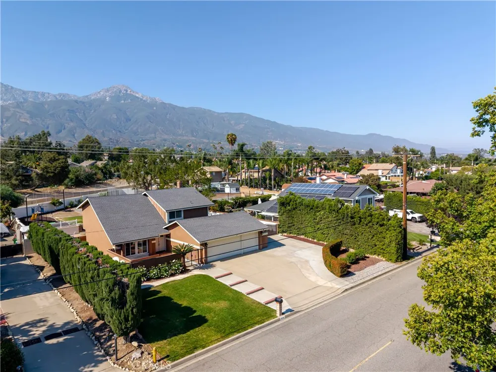 8344 Banyan Rancho Cucamonga, CA 91701