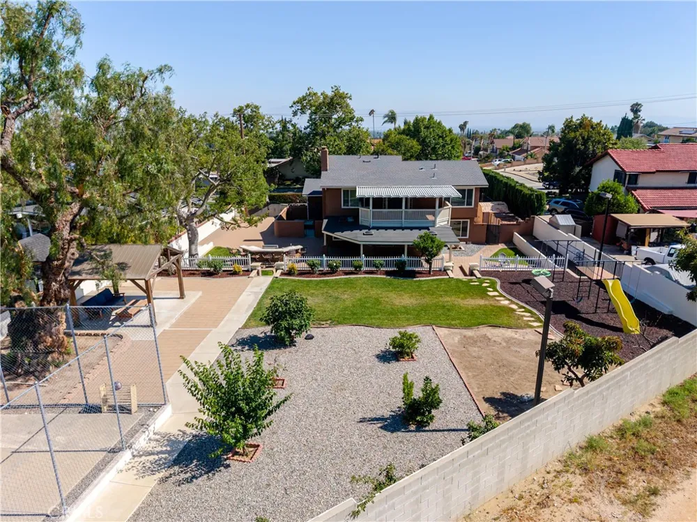 8344 Banyan Rancho Cucamonga, CA 91701