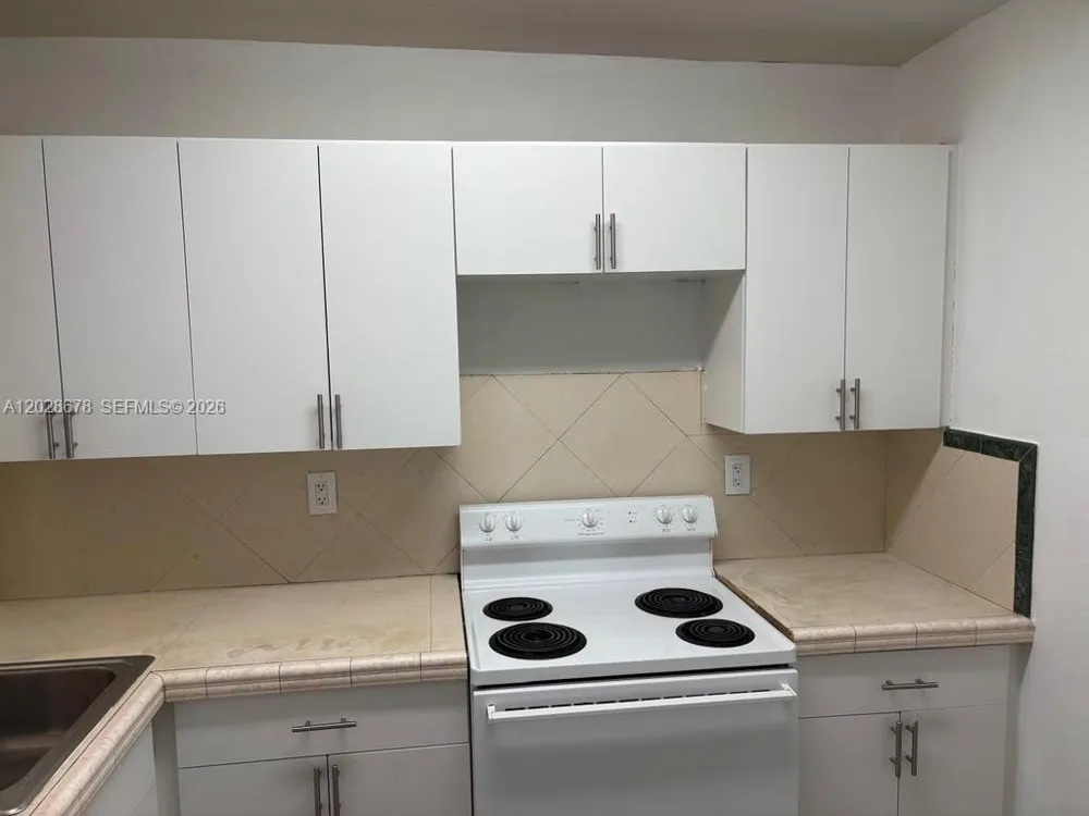 492 NW 165th St Rd #C-211 Miami, FL 33169