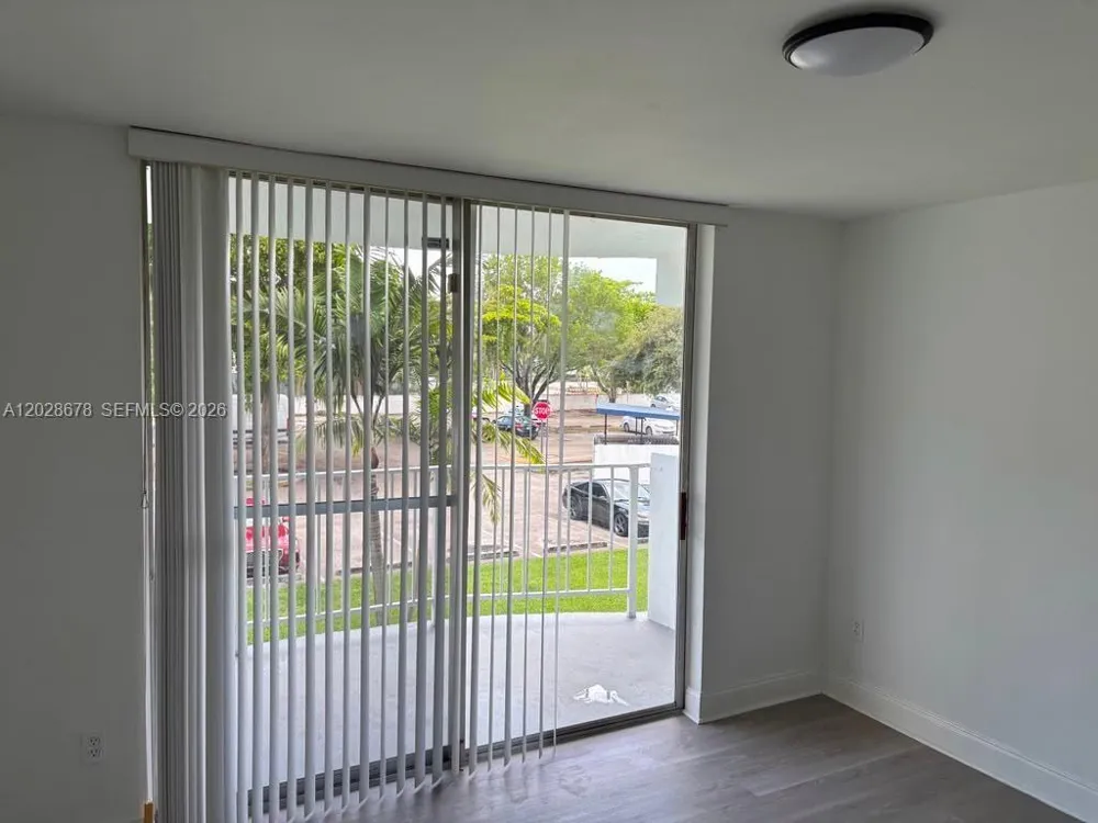 492 NW 165th St Rd #C-211 Miami, FL 33169