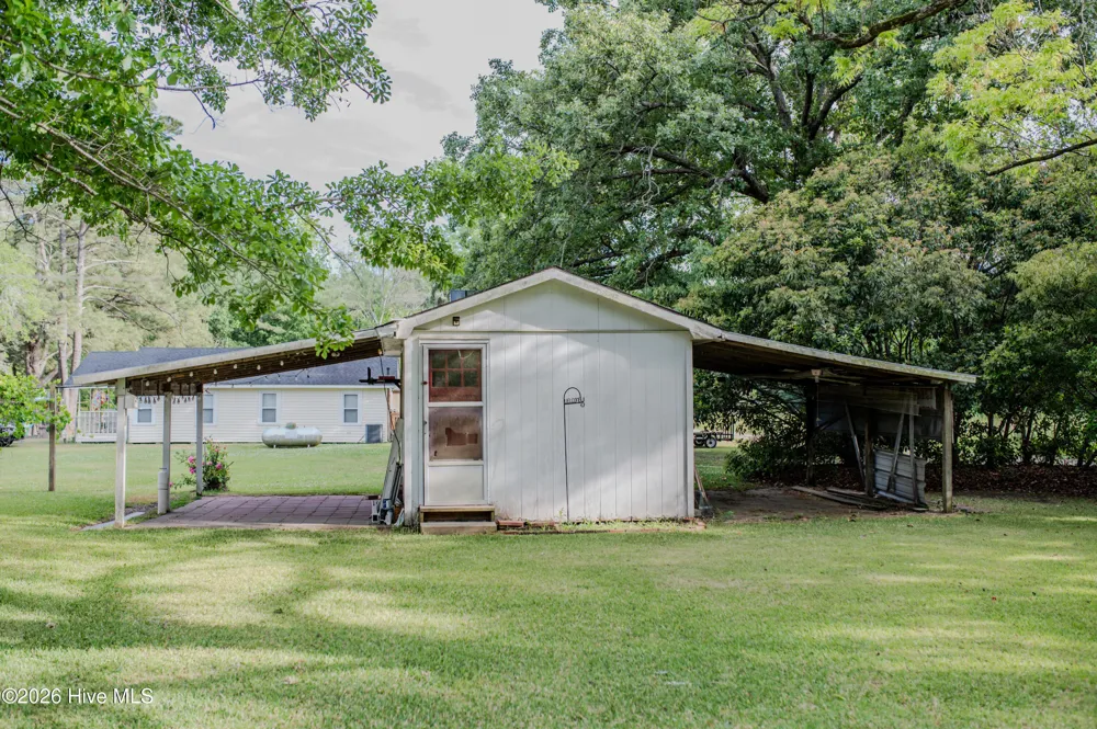 514 Butler Mill Road Bladenboro, NC 28320