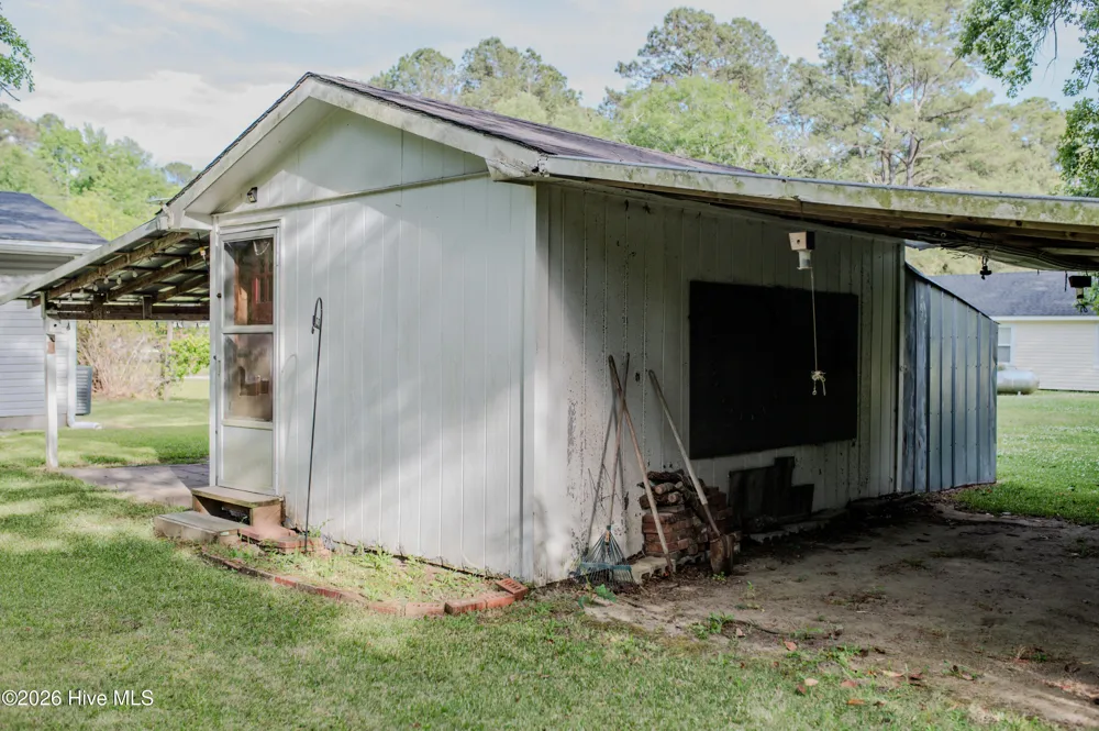 514 Butler Mill Road Bladenboro, NC 28320
