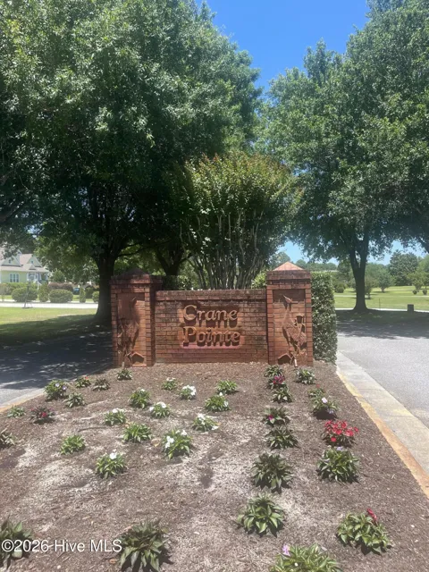 26 Crane Pointe