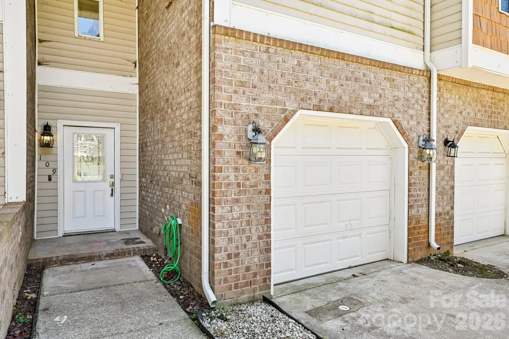 109 Sherman Oaks Lane Mooresville, NC 28115
