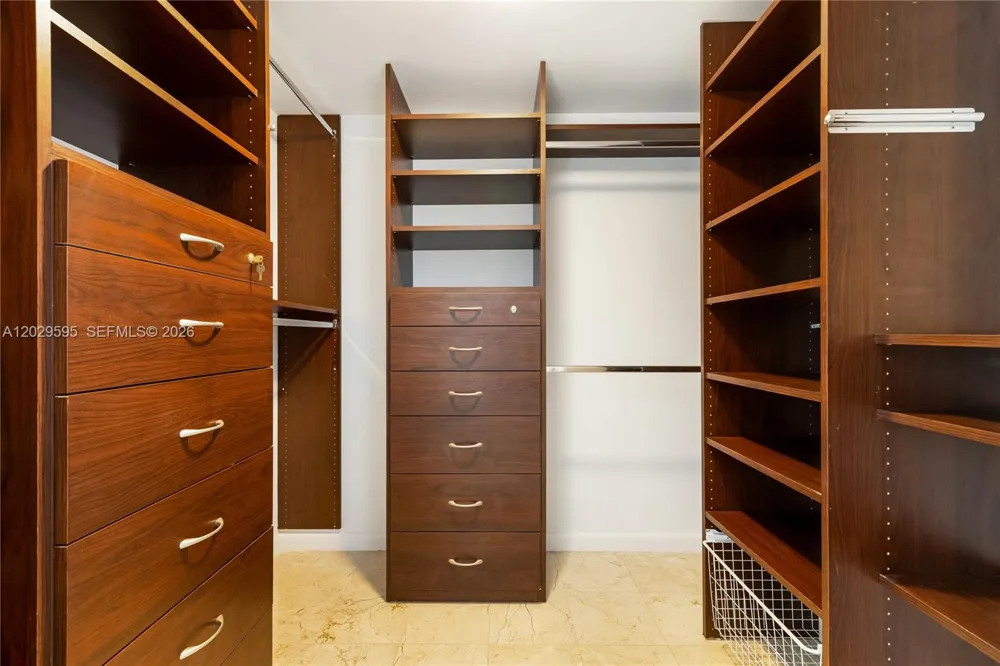 2101 Brickell Ave #1103 Miami, FL 33129