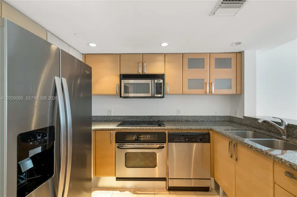 2101 Brickell Ave #1103 Miami, FL 33129