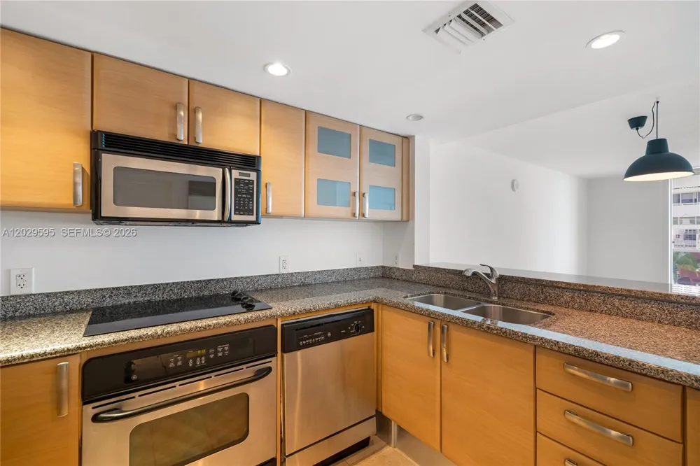 2101 Brickell Ave #1103 Miami, FL 33129