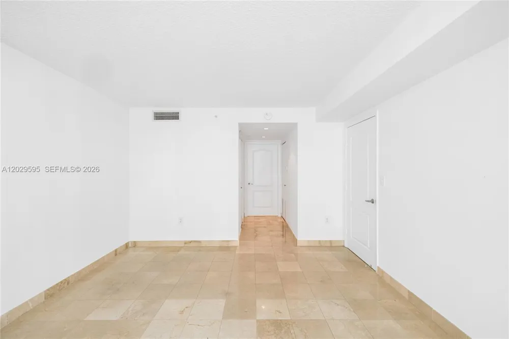 2101 Brickell Ave #1103 Miami, FL 33129