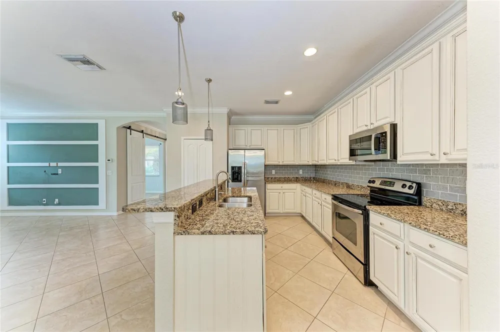 1986 MESIC HAMMOCK WAY Venice, FL 34292