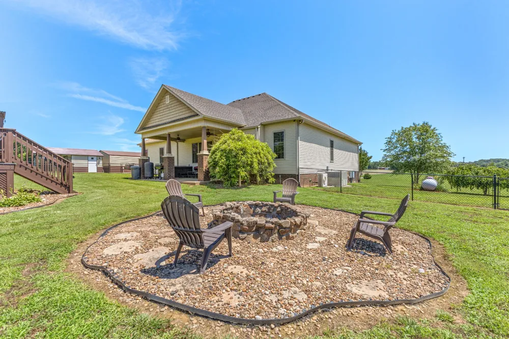 6734 Burgess Gower Rd Cedar Hill, TN 37032