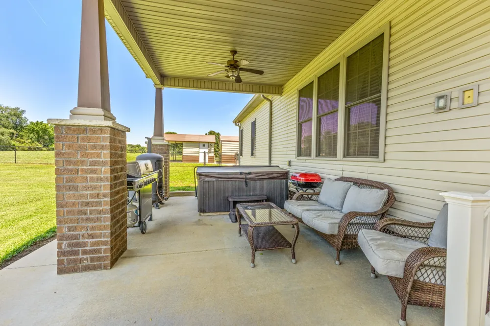 6734 Burgess Gower Rd Cedar Hill, TN 37032