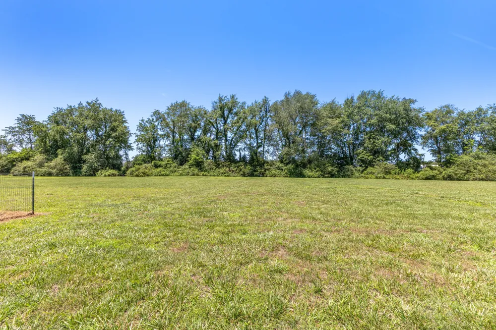 6734 Burgess Gower Rd Cedar Hill, TN 37032