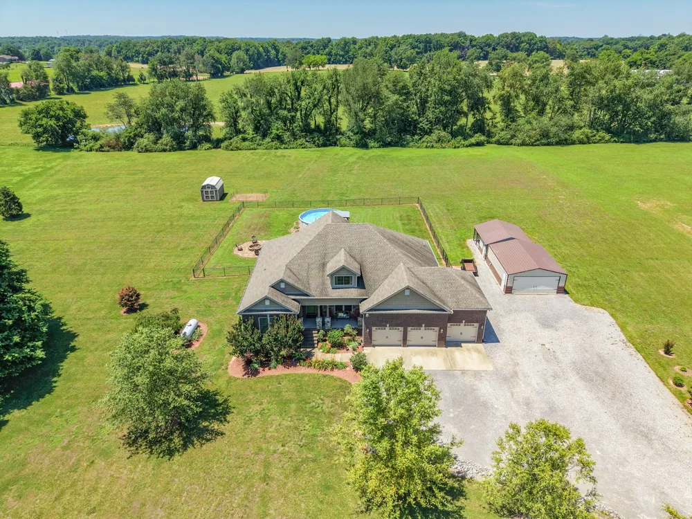 6734 Burgess Gower Rd Cedar Hill, TN 37032