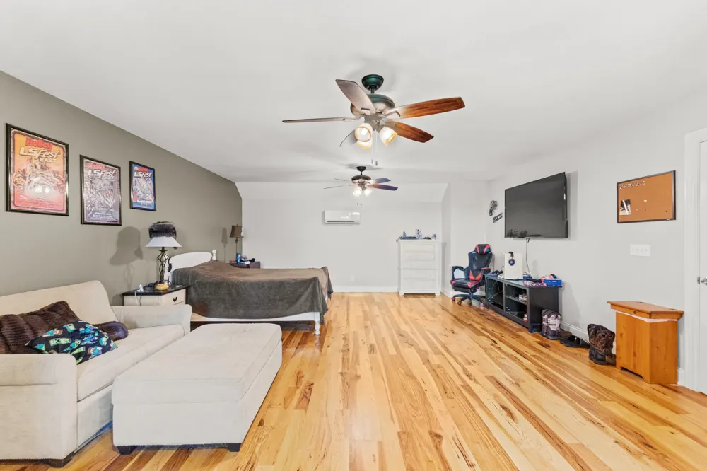 6734 Burgess Gower Rd Cedar Hill, TN 37032