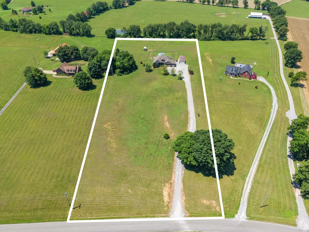 6734 Burgess Gower Rd Cedar Hill, TN 37032