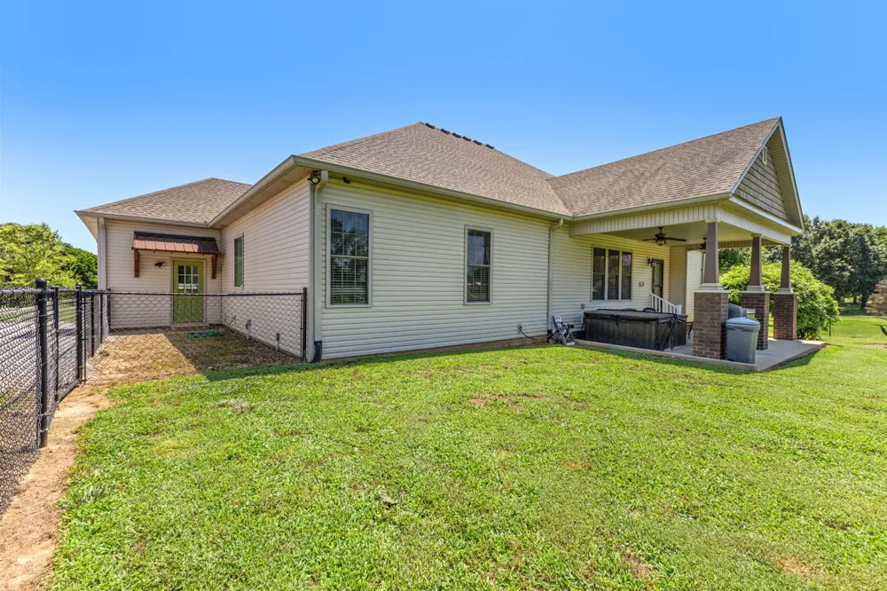 6734 Burgess Gower Rd Cedar Hill, TN 37032