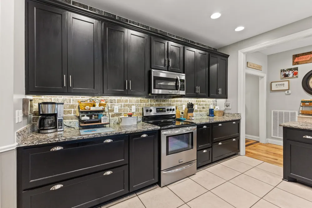 6734 Burgess Gower Rd Cedar Hill, TN 37032