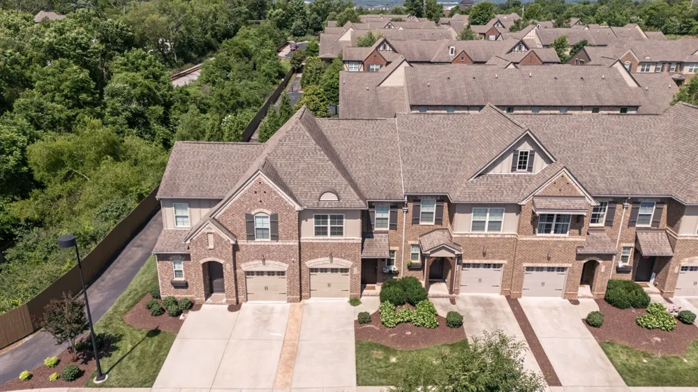 333 Coronado Pvt Cir Hendersonville, TN 37075