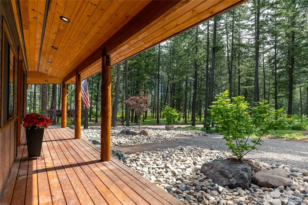 58 Liberty Lane Winthrop, WA 98862