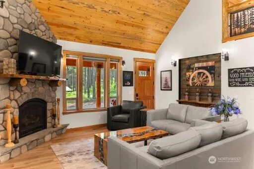 58 Liberty Lane Winthrop, WA 98862